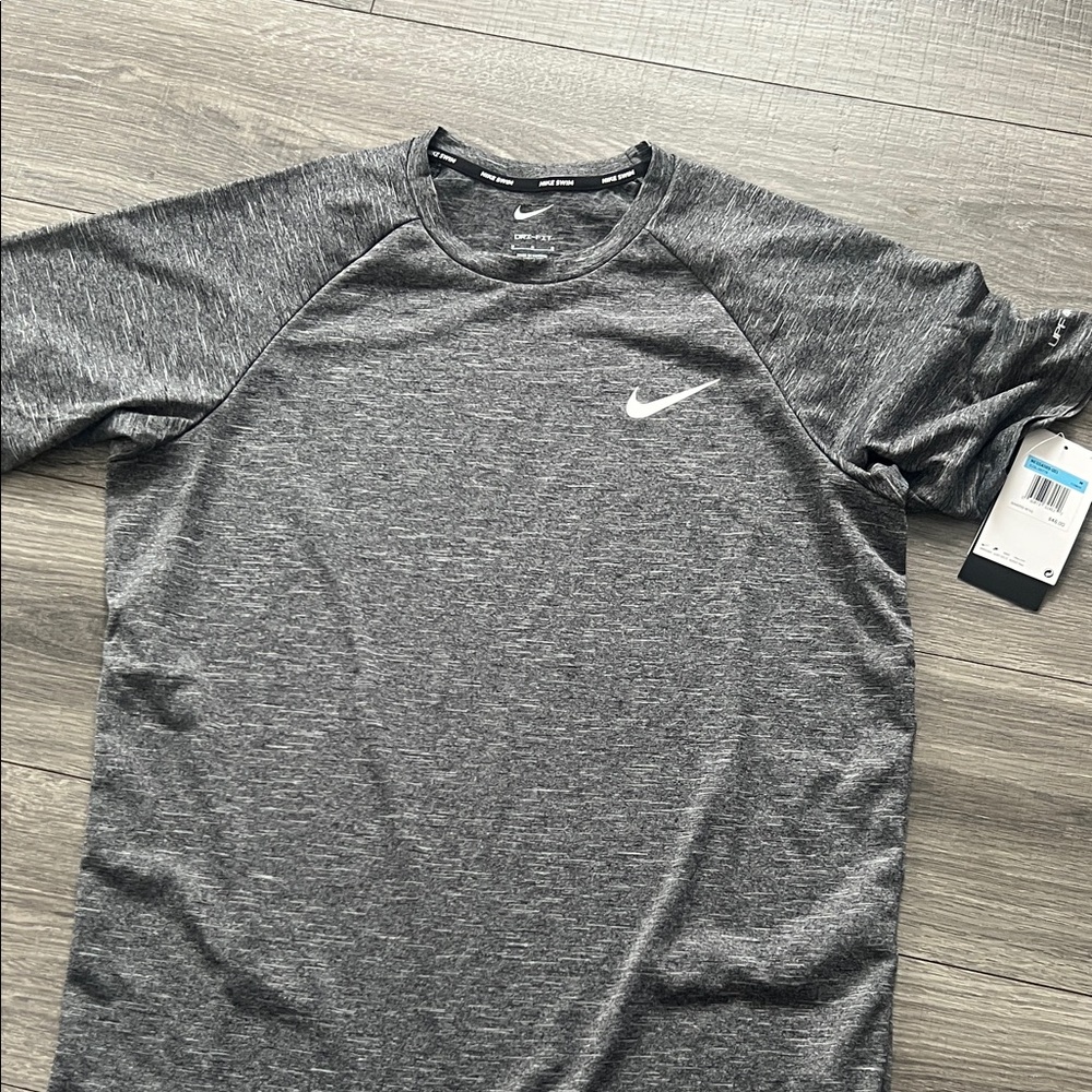 Nike Charcoal Heather Men's Short Sleeve Tee